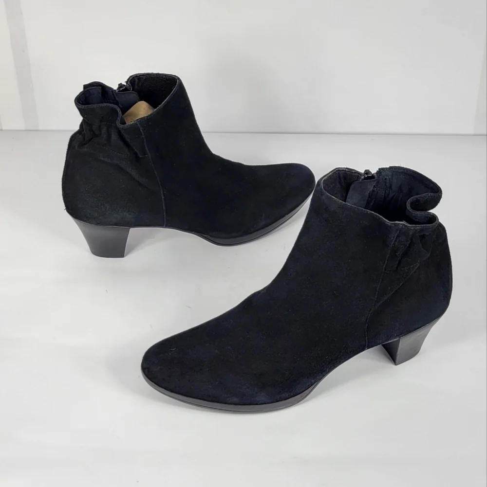 Munro Black Suede Ankle Boots #764 Size 9N